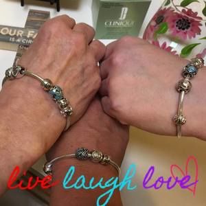 Meet your Posher, Paula